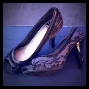 Fergaliciuos Peep Toes